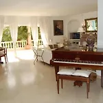 Juan Les Pins Near Cannes Beaches 18-20 Guests Вілла