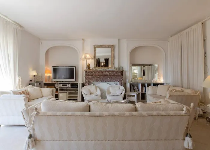 Villa Juan Les Pins Near Cannes Beaches 18-20 Guests