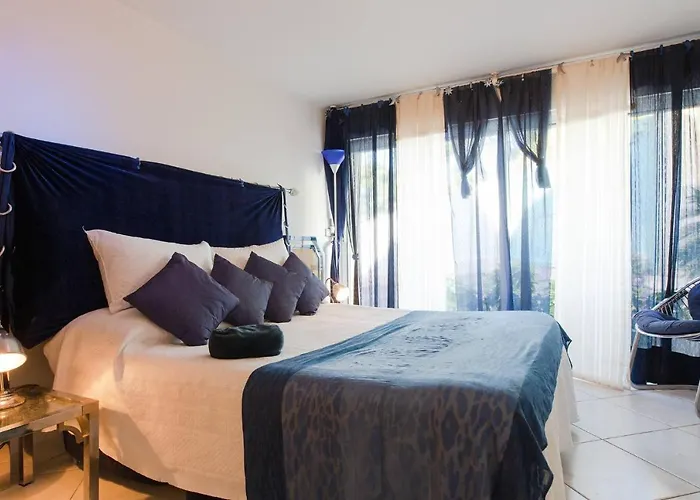 Juan Les Pins Near Cannes Beaches 18-20 Guests Villa Antibes