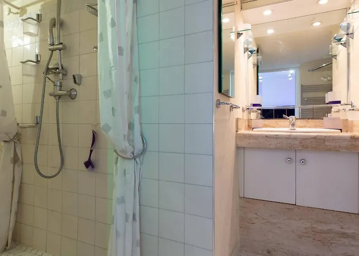 Villa Juan Les Pins Near Cannes Beaches 18-20 Guests