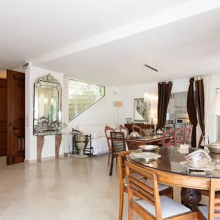 Juan Les Pins Near Cannes Beaches 18-20 Guests * Antibes