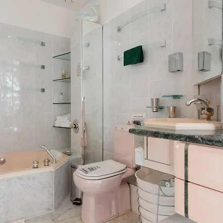 Juan Les Pins Near Cannes Beaches 18-20 Guests *