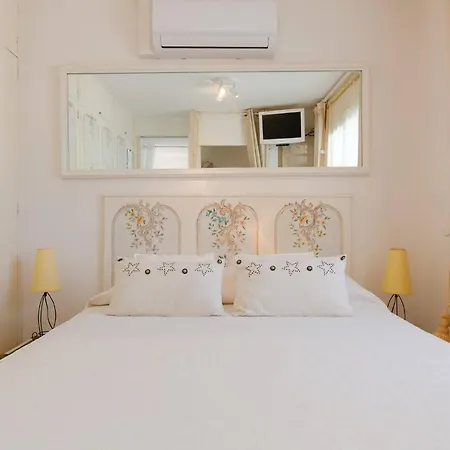 Juan Les Pins Near Cannes Beaches 18-20 Guests