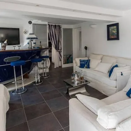 Juan Les Pins Near Cannes Beaches 1820 Guests *