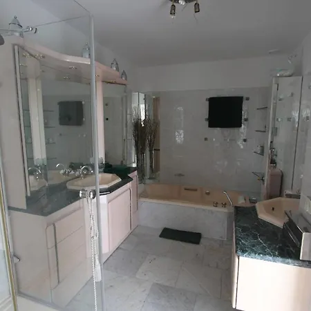 Villa Juan Les Pins Near Cannes Beaches 1820 Guests *