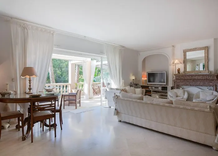 Juan Les Pins Near Cannes Beaches 18-20 Guests * Antibes