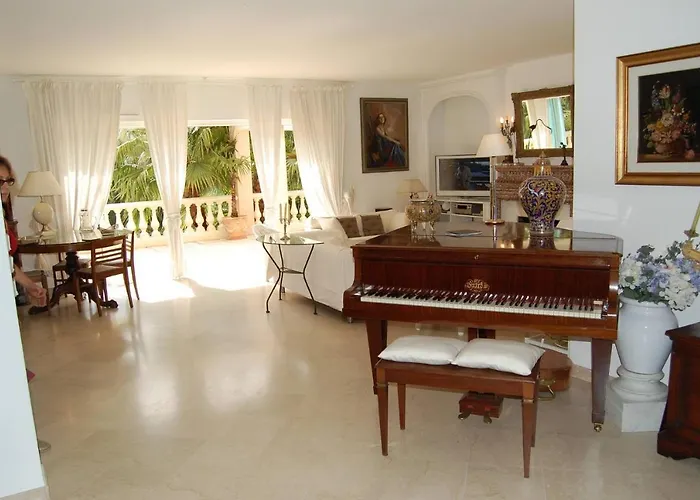 Juan Les Pins Near Cannes Beaches 18-20 Guests Villa