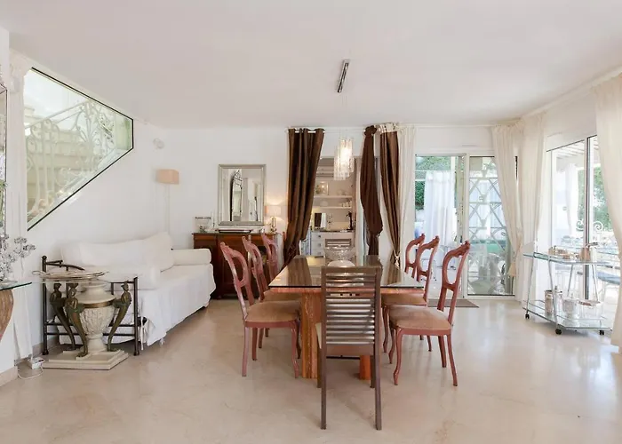 Juan Les Pins Near Cannes Beaches 18-20 Guests Villa