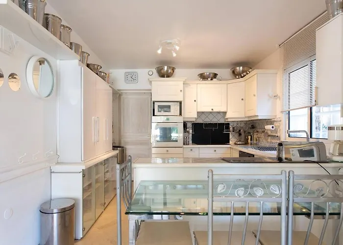 Juan Les Pins Near Cannes Beaches 18-20 Guests * Antibes