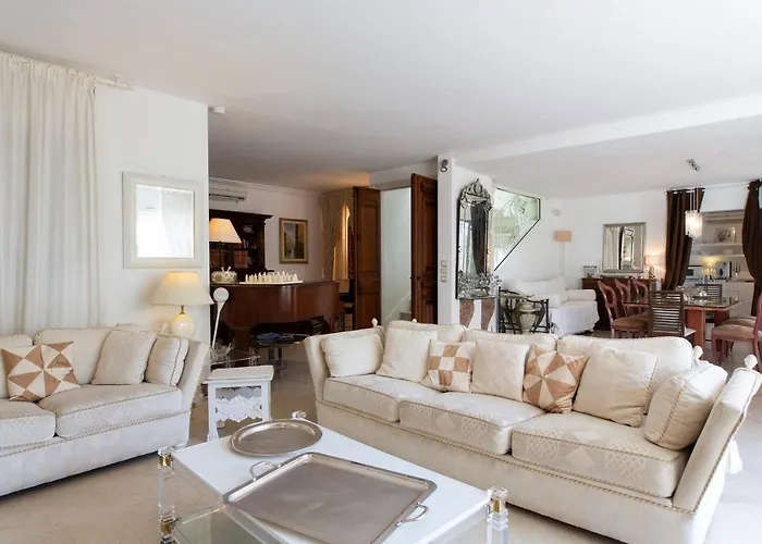 Juan Les Pins Near Cannes Beaches 18-20 Guests * Antibes