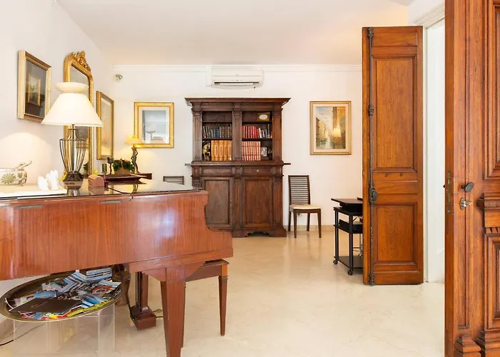 Juan Les Pins Near Cannes Beaches 18-20 Guests * Antibes