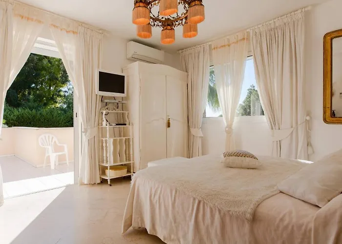 Villa Juan Les Pins Near Cannes Beaches 18-20 Guests