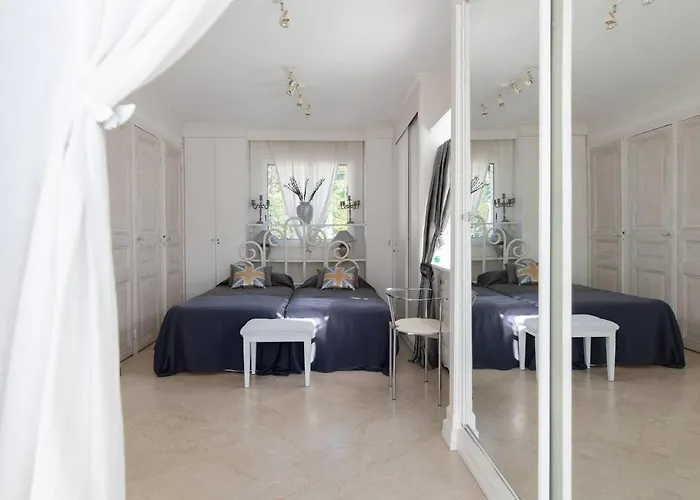 Juan Les Pins Near Cannes Beaches 18-20 Guests Villa Antibes