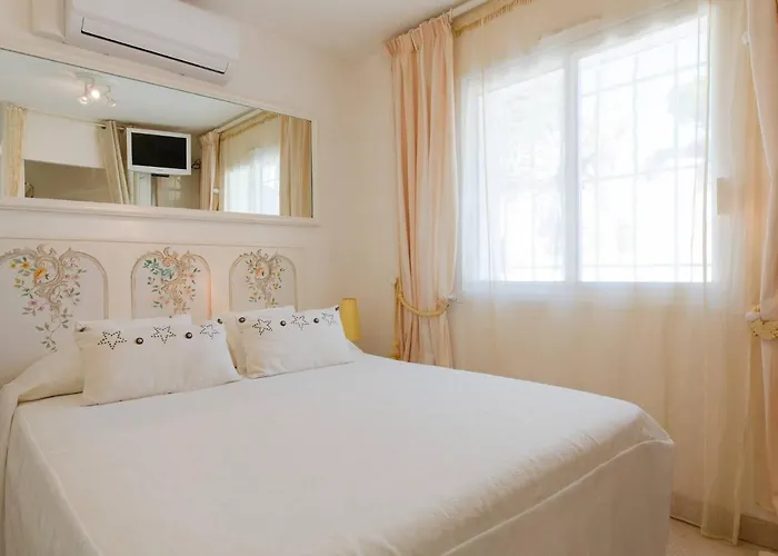 Villa Juan Les Pins Near Cannes Beaches 18-20 Guests